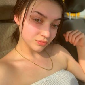 Meet your Posher, Lacey